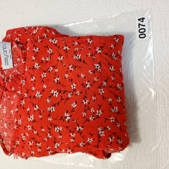 Ebby & I Red Floral Tiered Dress Size 8 Short Sleeves & Keyhole Back Closure - Picture 11 of 11